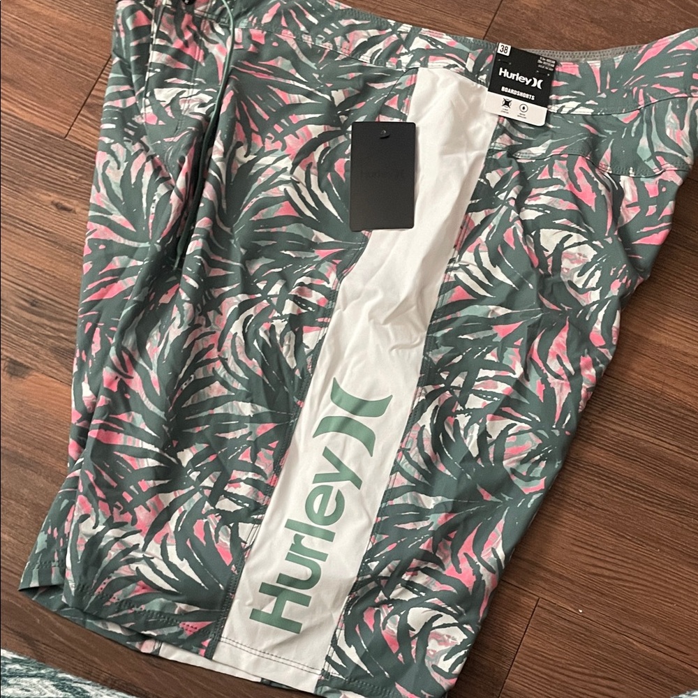 HURLEY Tropical Escape Paradise Swim Board Short,Sz.38!NWT
